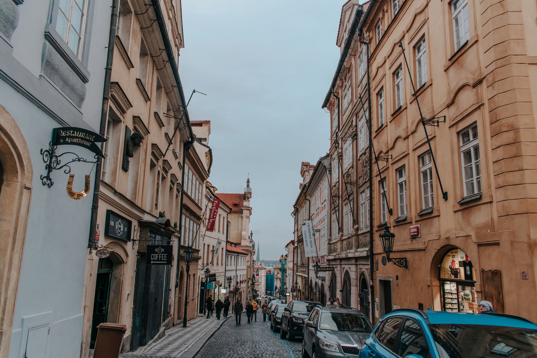 Prague non touristique - Quartiers chaleureux: visual 3