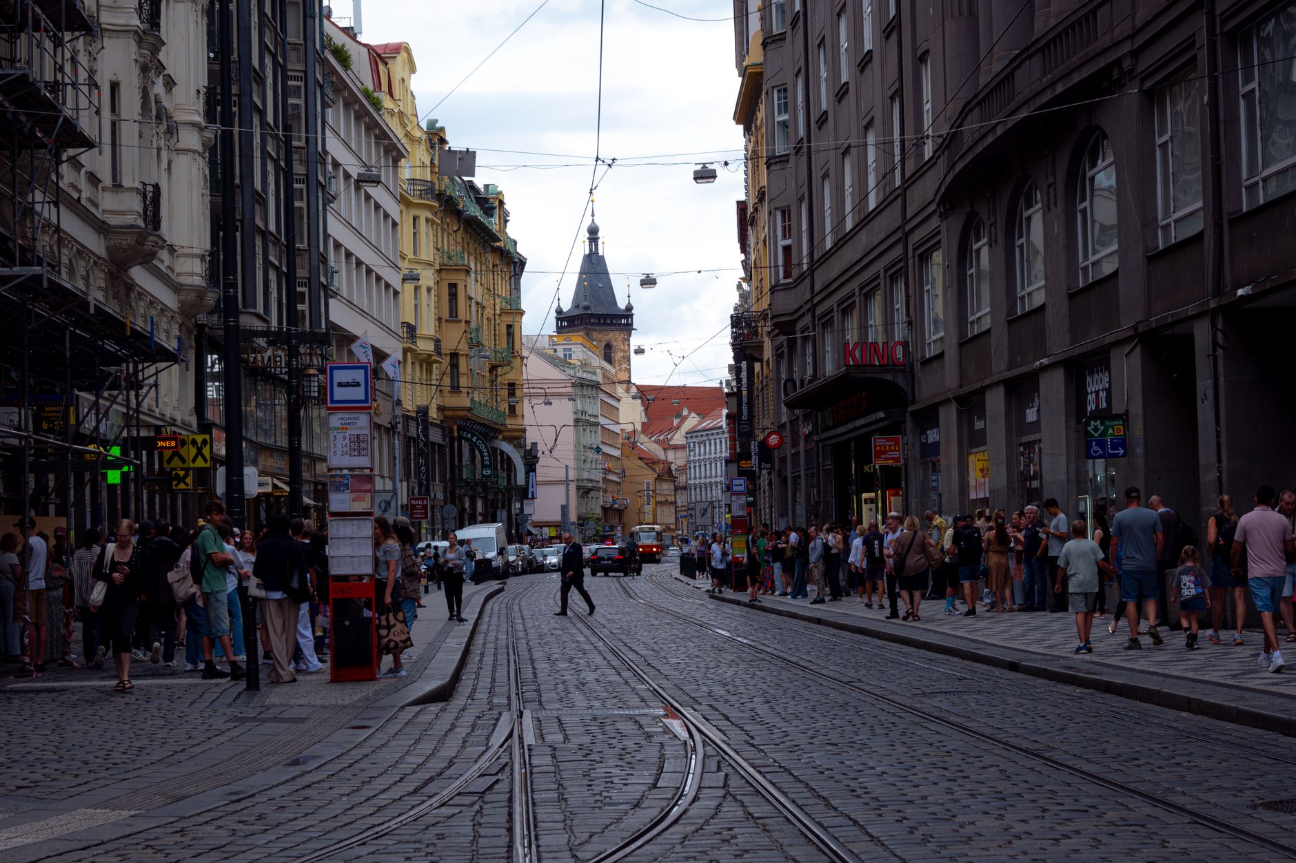 Prága sötétedés után: visual 3