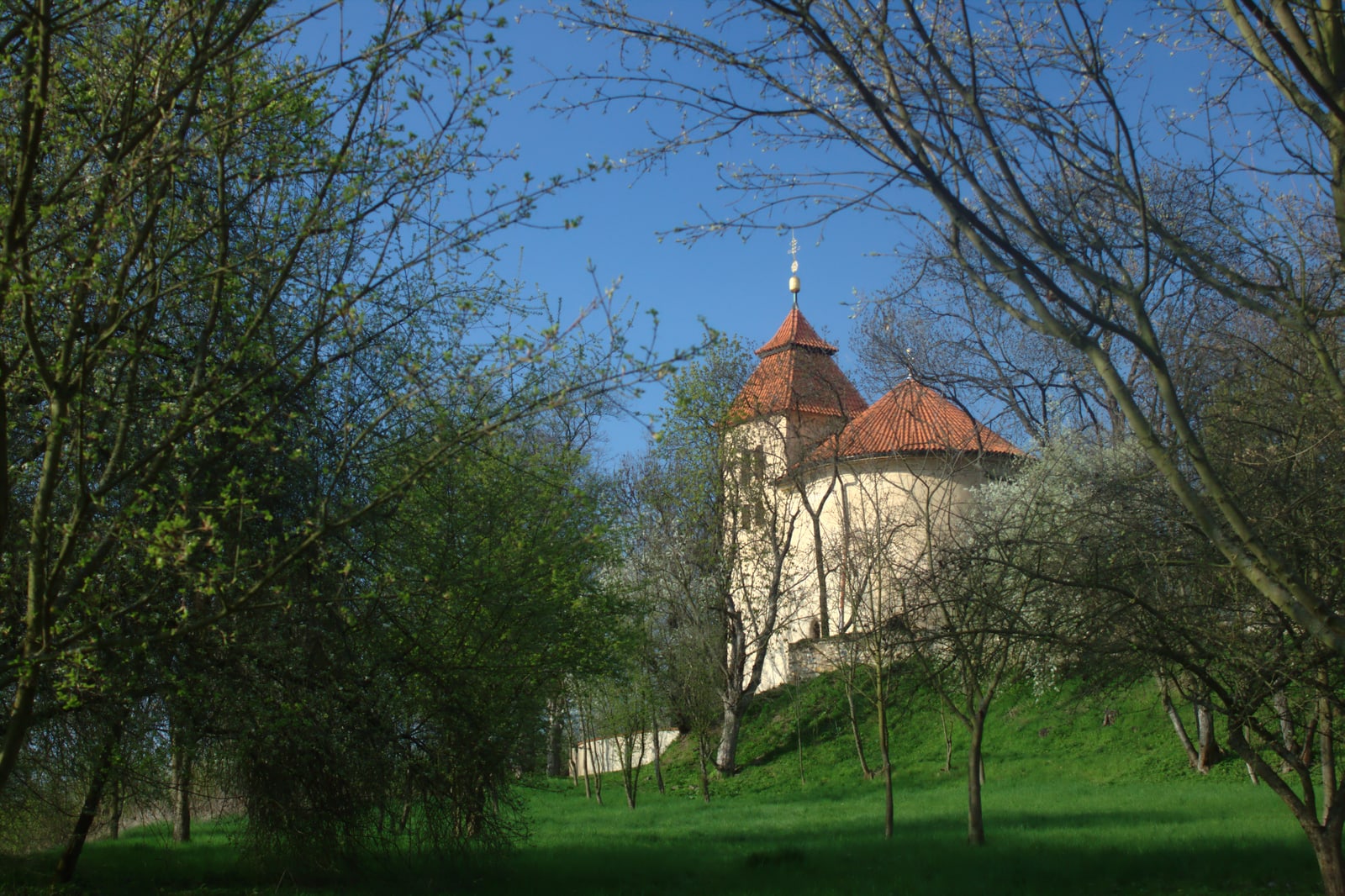 Spring exterior of the Budeč rotunda from a different angle.