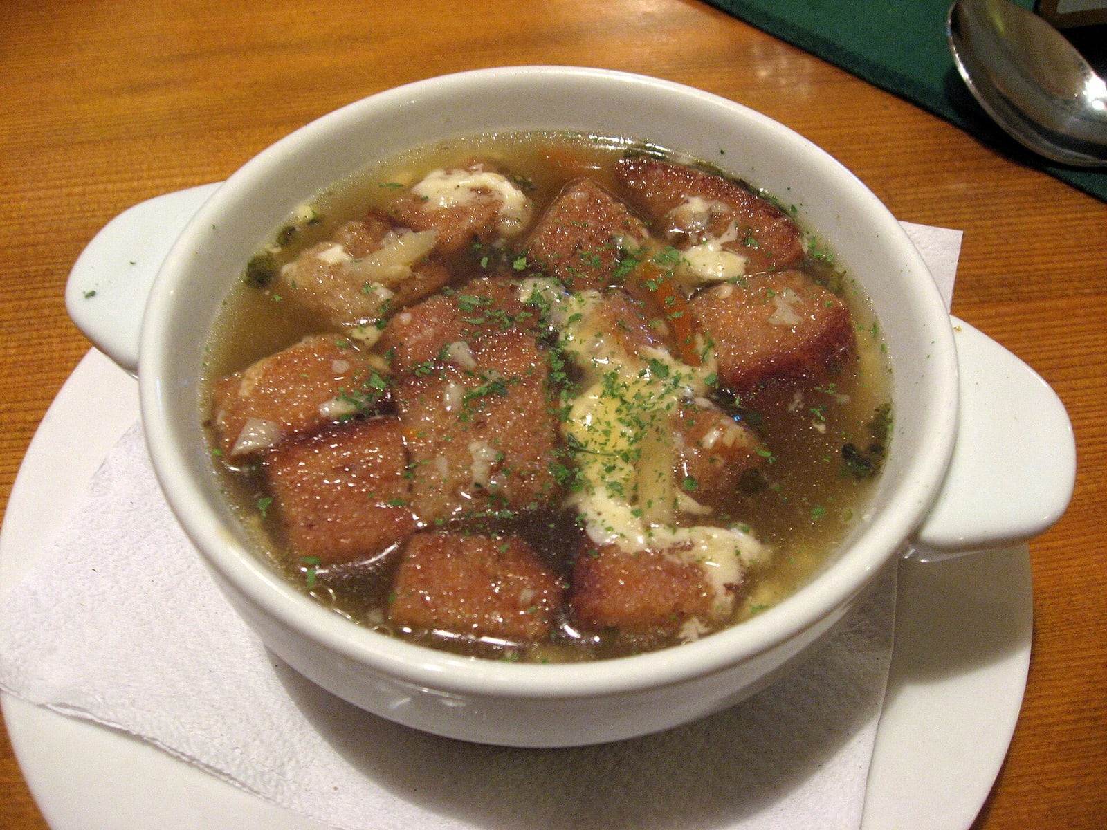 Another exact Czech garlic-soup serving from a different photographer/composition.
