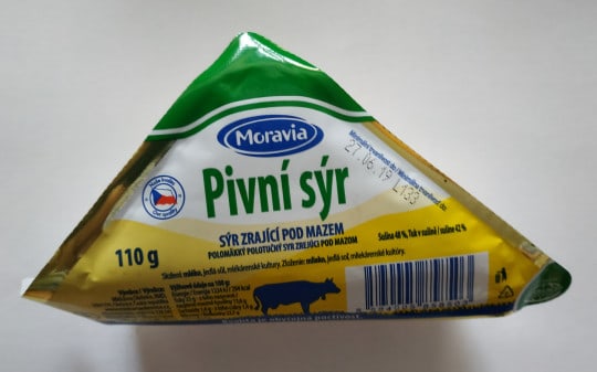 Packaged Moravia Pivní sýr; the product label “Pivní sýr” is clearly visible.