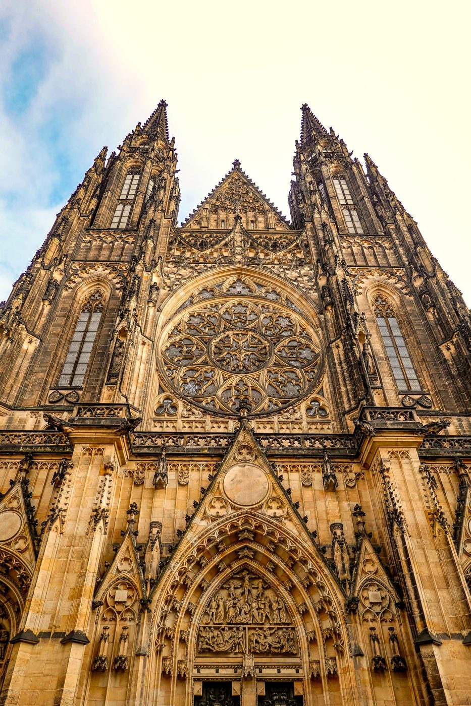 Exact St Vitus façade and towers are visibly identifiable.