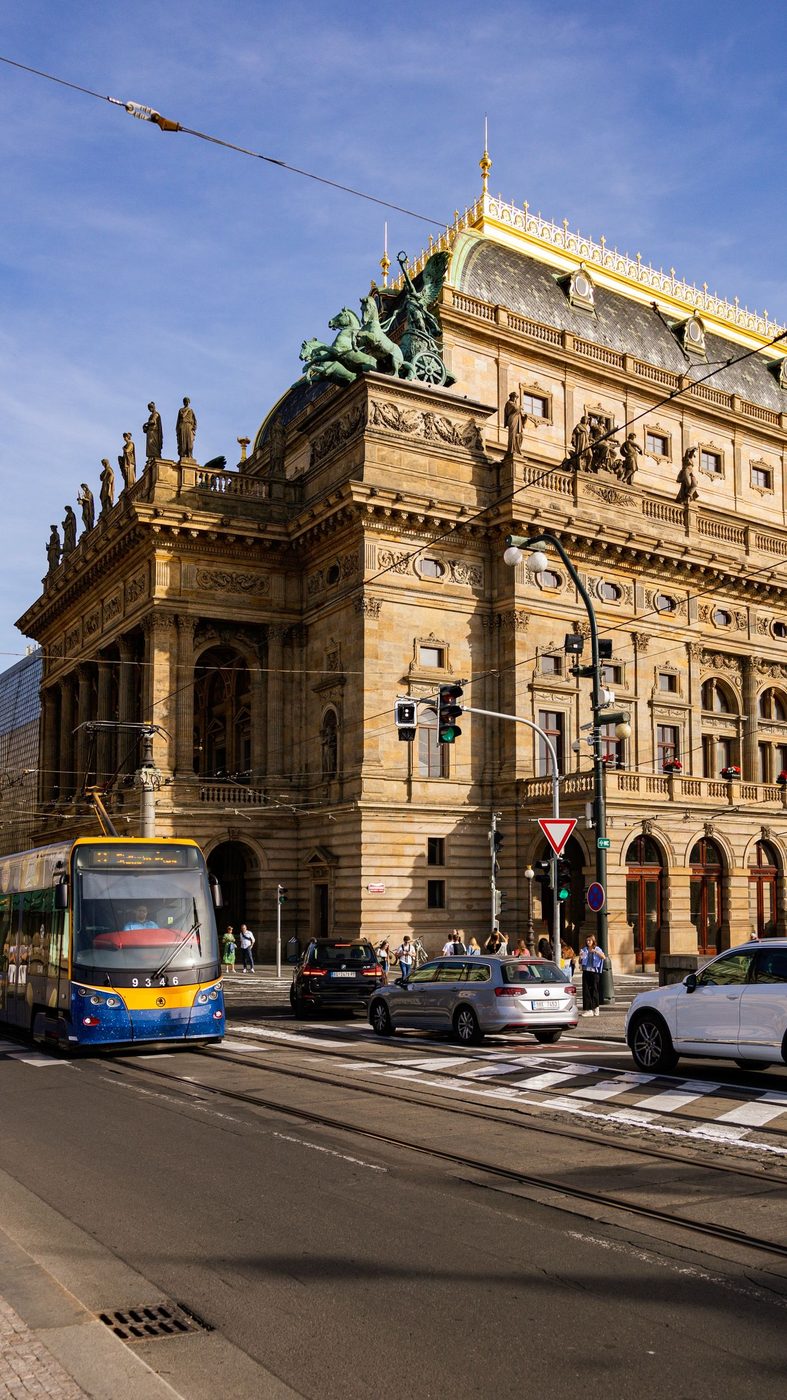 Exact National Theatre, tram and street traffic are visibly combined.